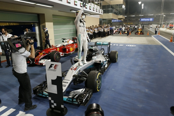 Lewis Hamilton the top Abou Dhabi 2016